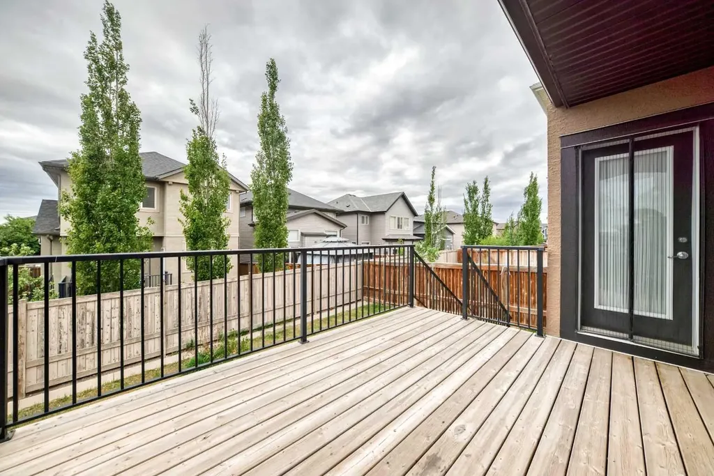 204 Evansview Road NW Calgary AB T3P 0J6