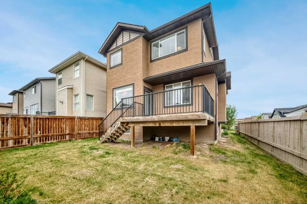 204 Evansview Road NW Calgary AB T3P 0J6