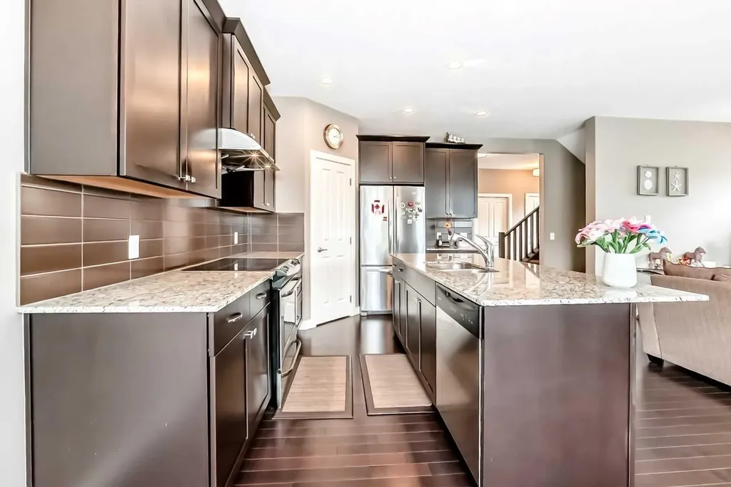 204 Evansview Road NW Calgary AB T3P 0J6