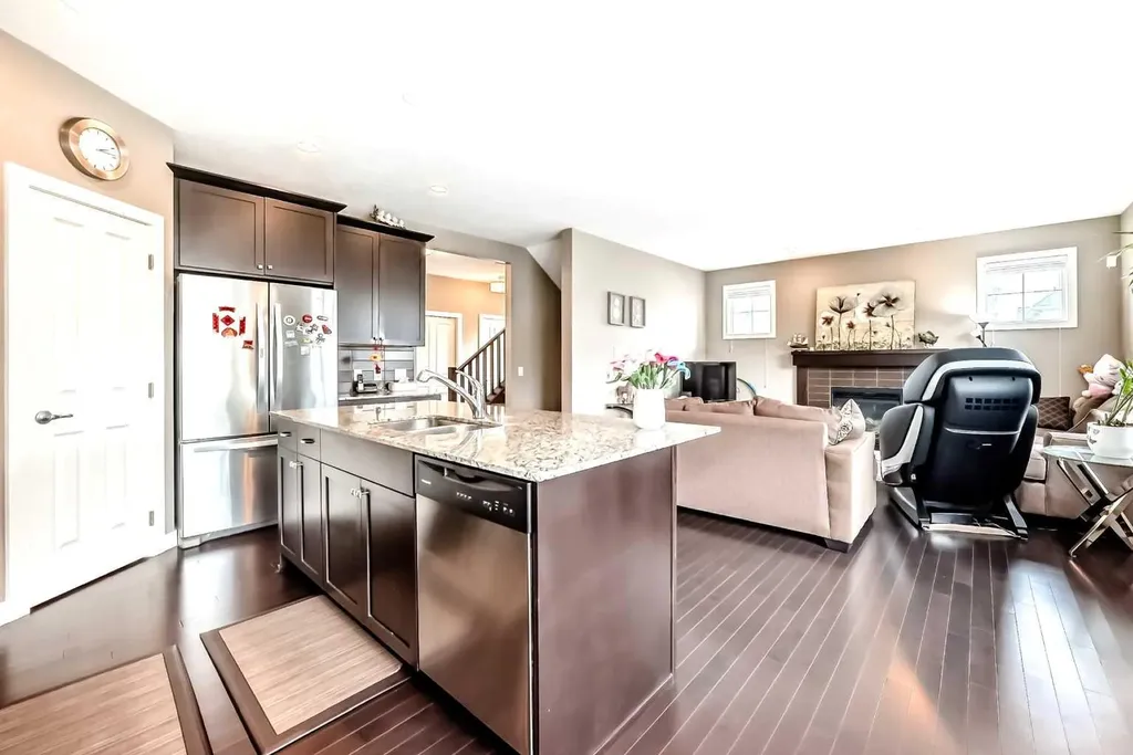 204 Evansview Road NW Calgary AB T3P 0J6