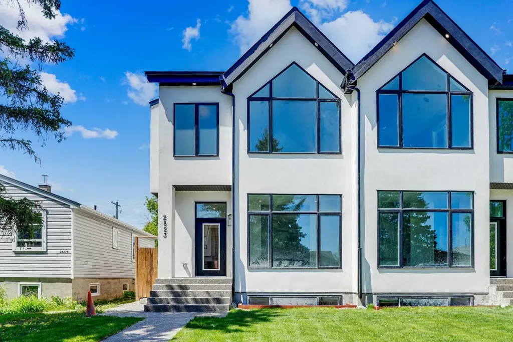 2821 29 Street SW Calgary AB T3E2K7