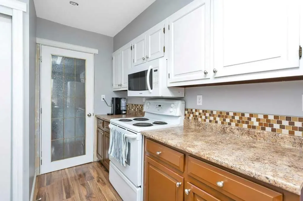 80 Piper Drive Red Deer AB T4P 1H8