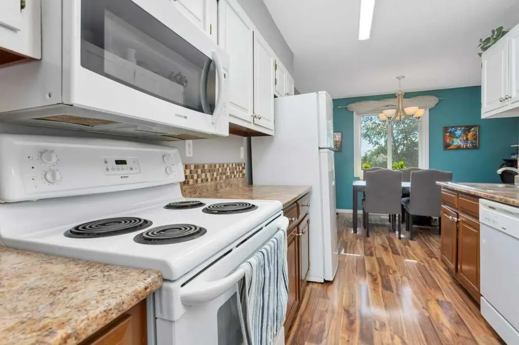 80 Piper Drive Red Deer AB T4P 1H8