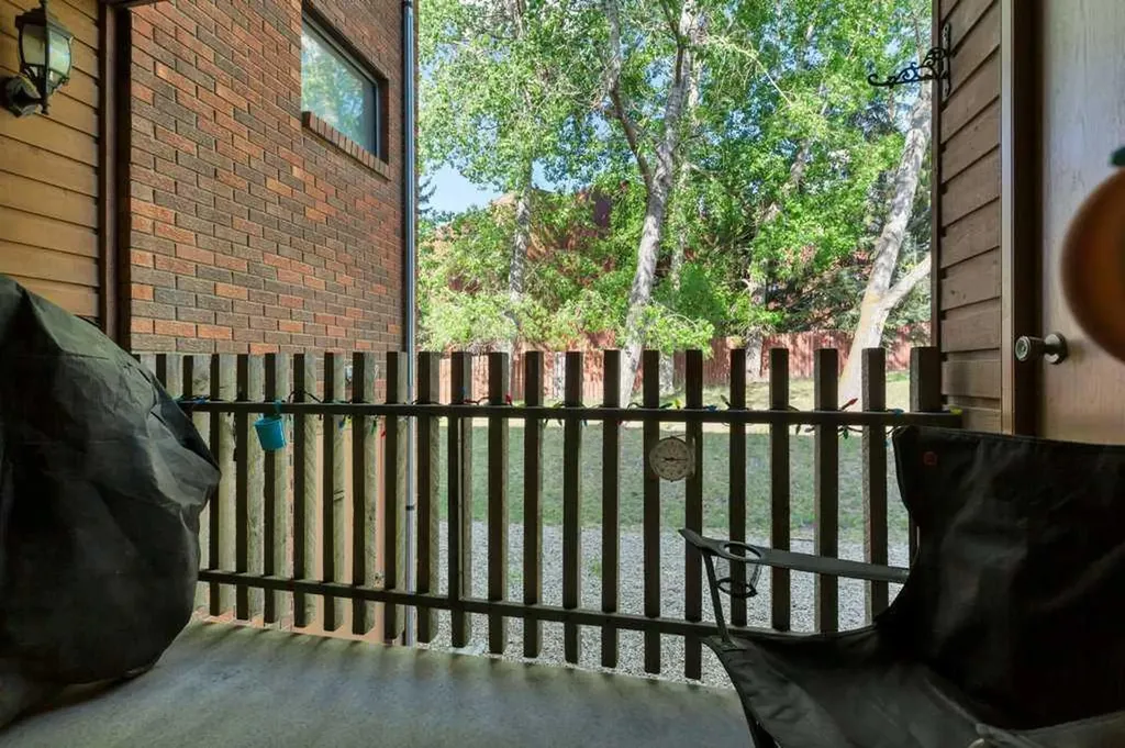 80 Piper Drive Red Deer AB T4P 1H8