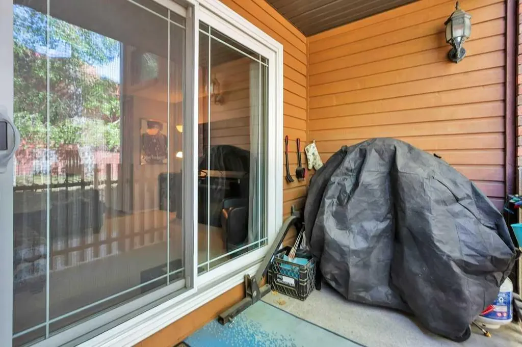 80 Piper Drive Red Deer AB T4P 1H8