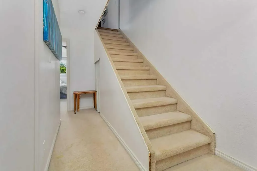 80 Piper Drive Red Deer AB T4P 1H8