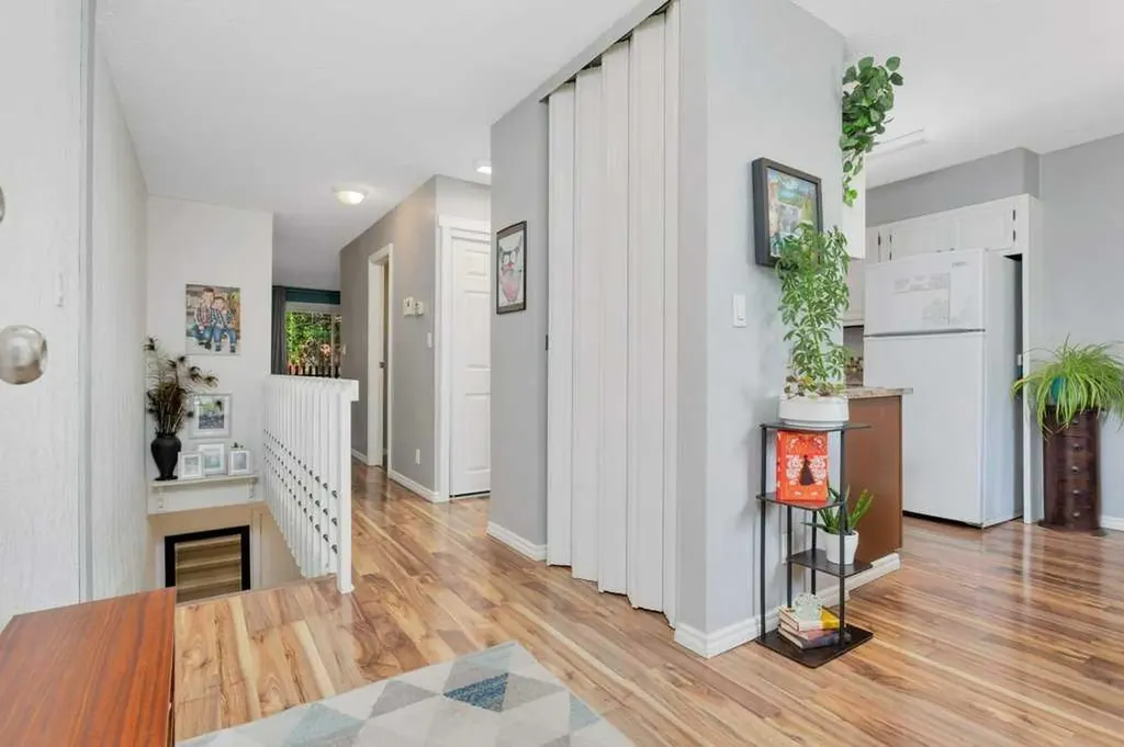 80 Piper Drive Red Deer AB T4P 1H8