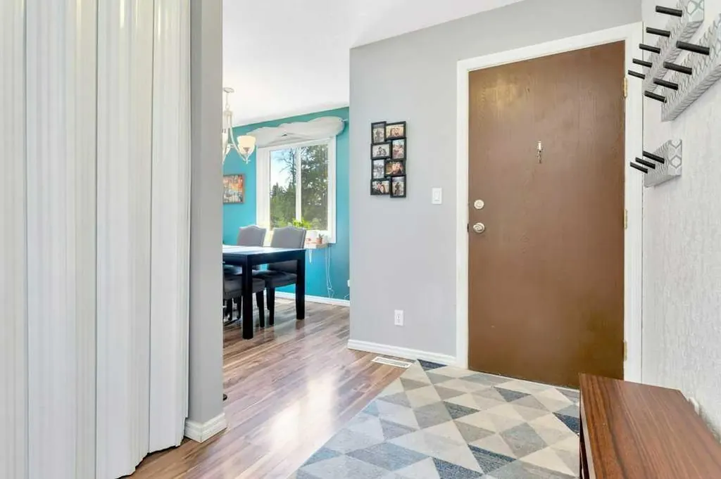 80 Piper Drive Red Deer AB T4P 1H8