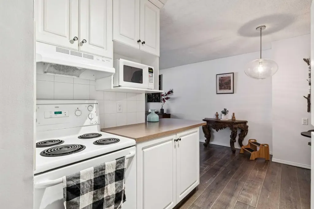 835 19 Avenue SW Calgary AB T2T 0H6