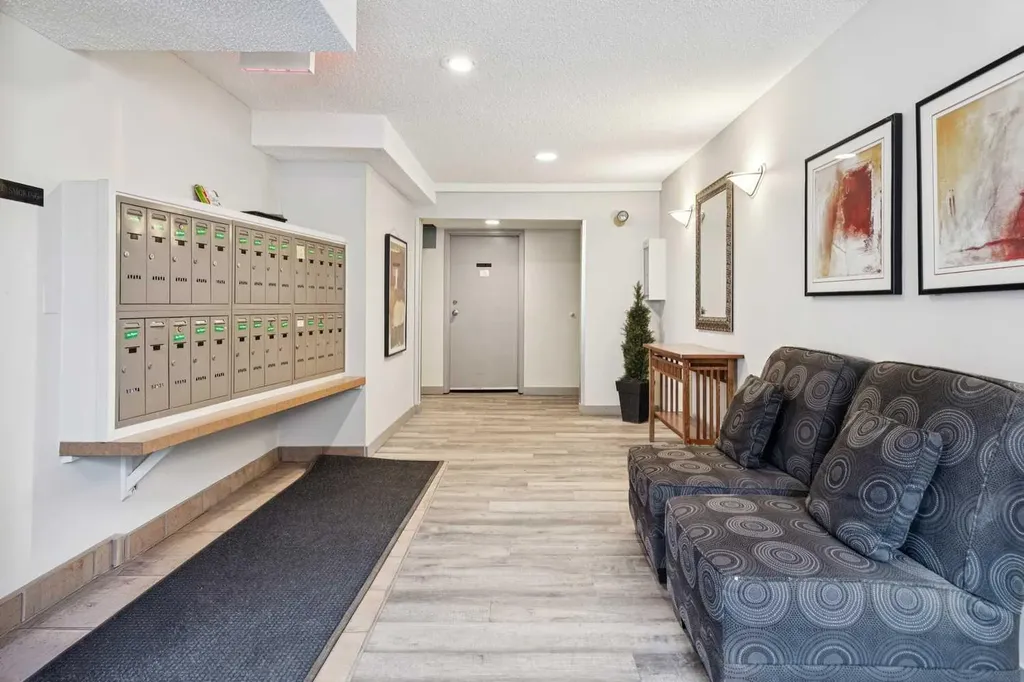 835 19 Avenue SW Calgary AB T2T 0H6