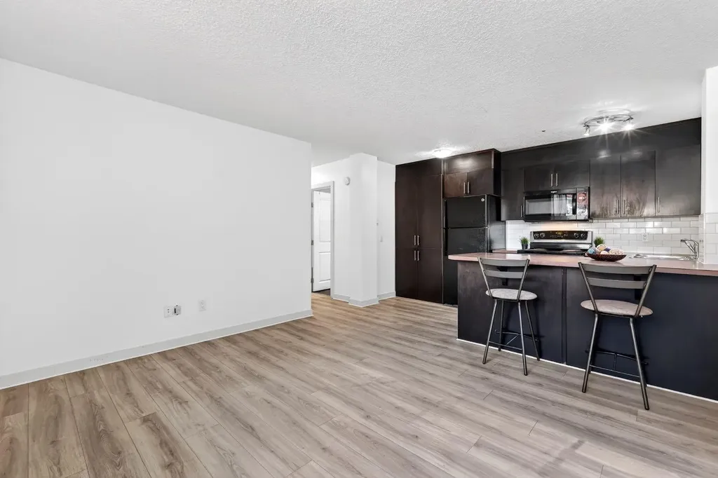 1333 13 Avenue SW Calgary AB T3C 0T4