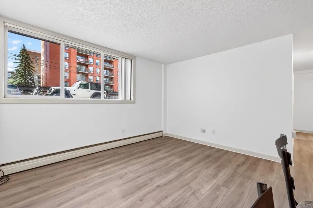 1333 13 Avenue SW Calgary AB T3C 0T4