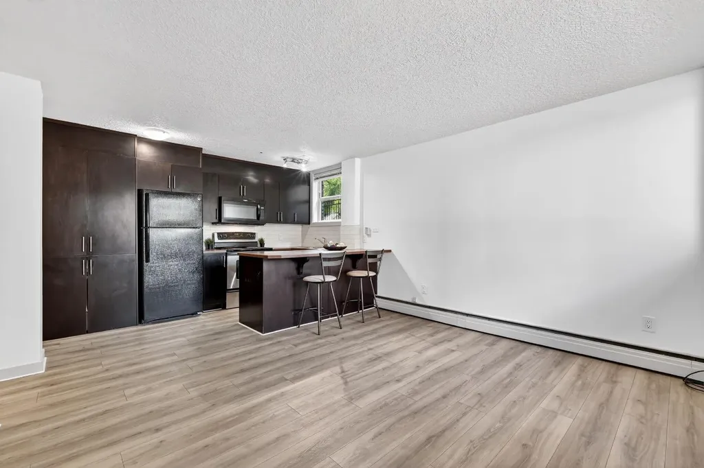 1333 13 Avenue SW Calgary AB T3C 0T4
