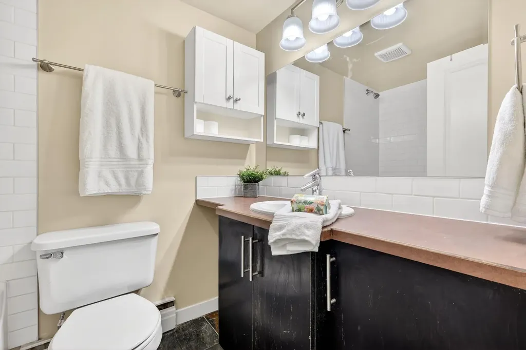 1333 13 Avenue SW Calgary AB T3C 0T4