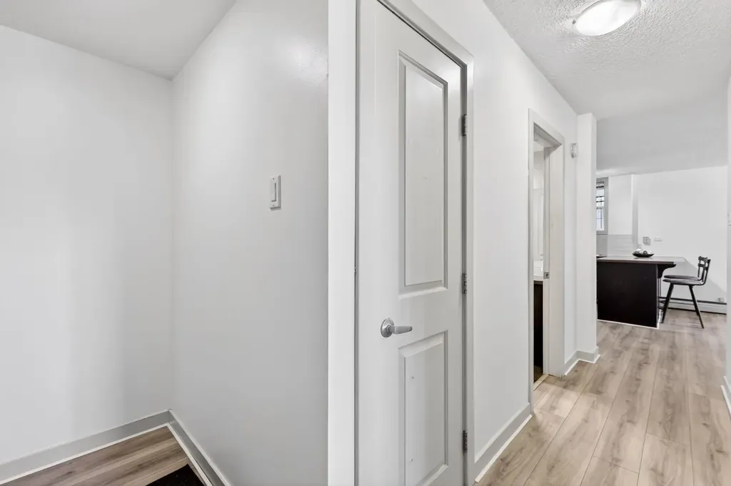 1333 13 Avenue SW Calgary AB T3C 0T4
