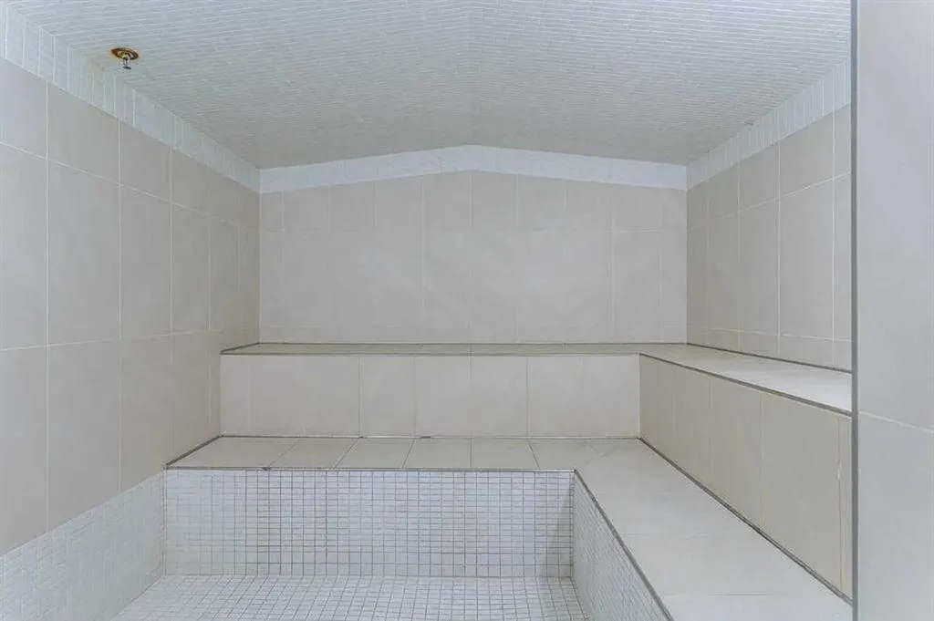 560 6 Avenue SE Calgary AB T2G 1K7