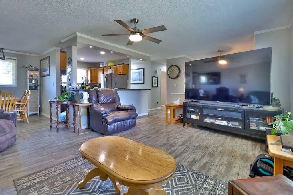 229 Parkview Drive Wetaskiwin AB T9A3J9