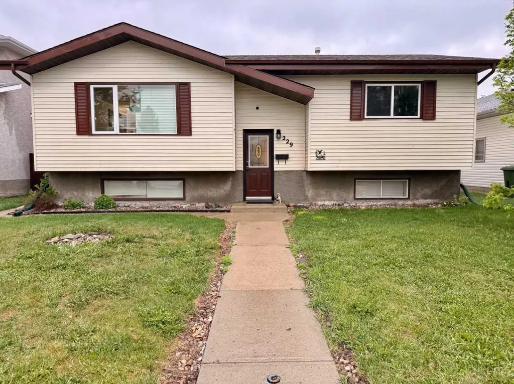 229 Parkview Drive Wetaskiwin AB T9A3J9