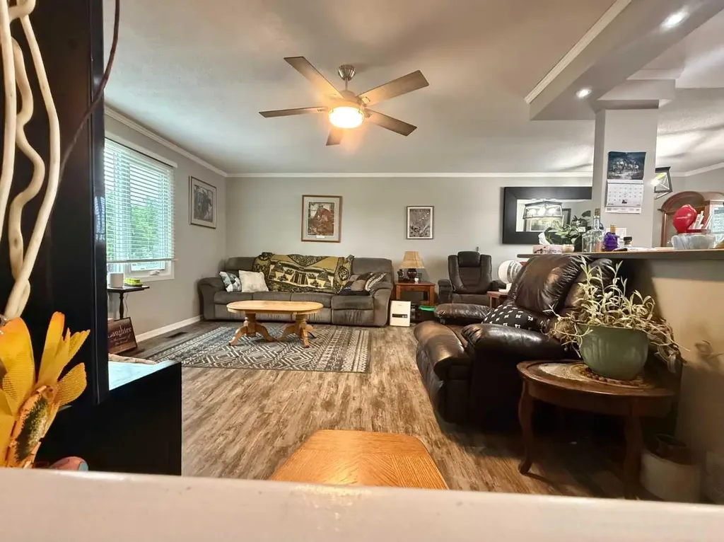 229 Parkview Drive Wetaskiwin AB T9A3J9