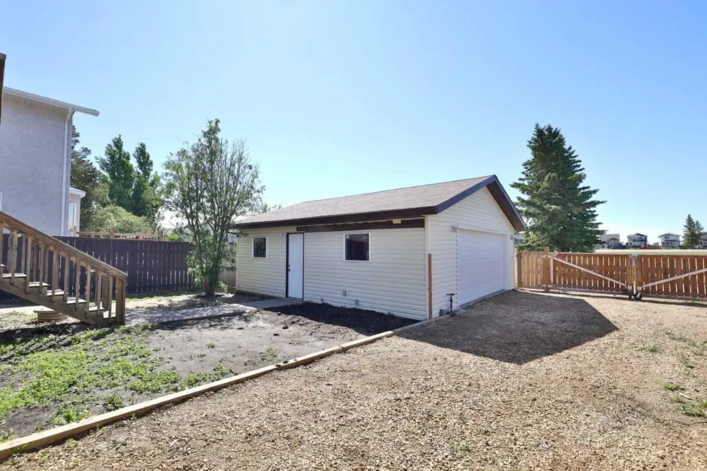 229 Parkview Drive Wetaskiwin AB T9A3J9