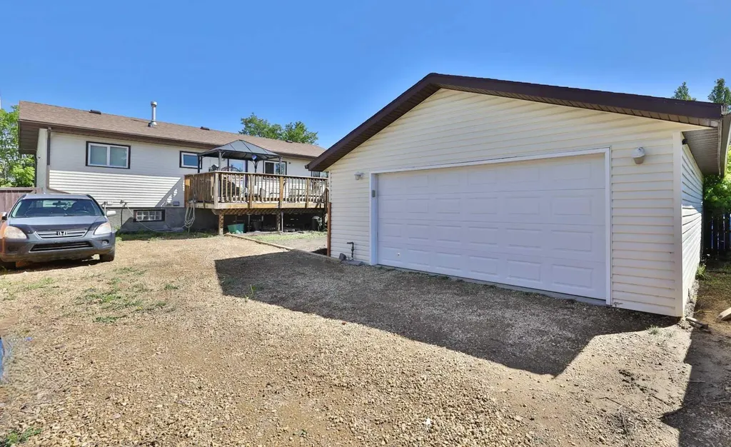 229 Parkview Drive Wetaskiwin AB T9A3J9
