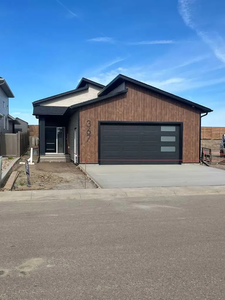 367 Sterling Crescent SE Medicine Hat AB T1B0P6
