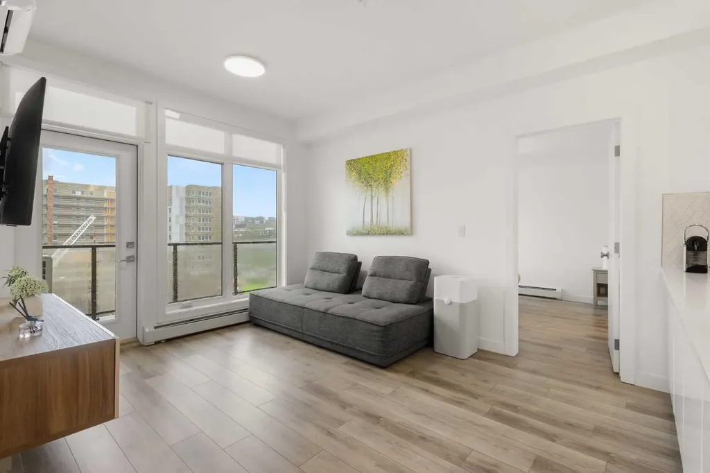 205 Spring Creek Common SW Calgary AB T3H 6H4