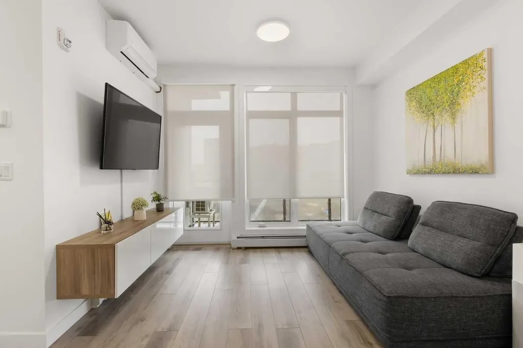 205 Spring Creek Common SW Calgary AB T3H 6H4