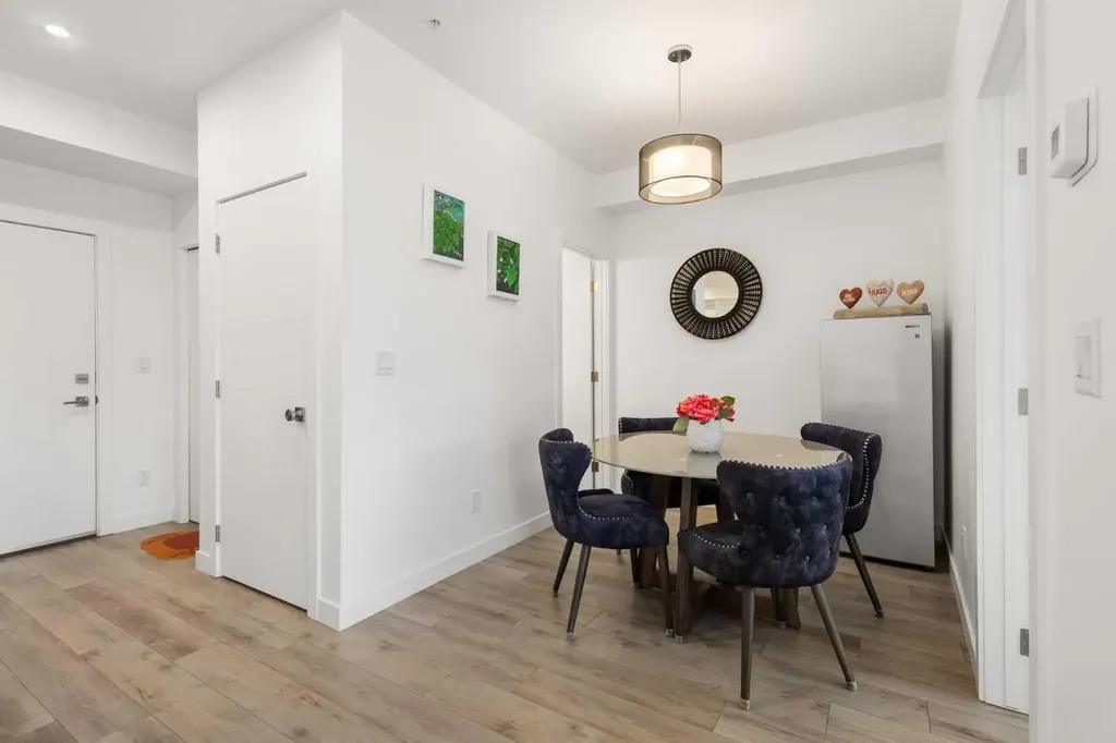 205 Spring Creek Common SW Calgary AB T3H 6H4