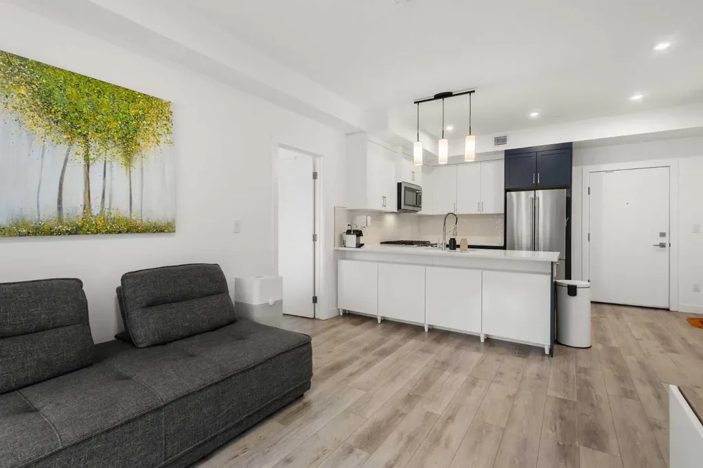 205 Spring Creek Common SW Calgary AB T3H 6H4