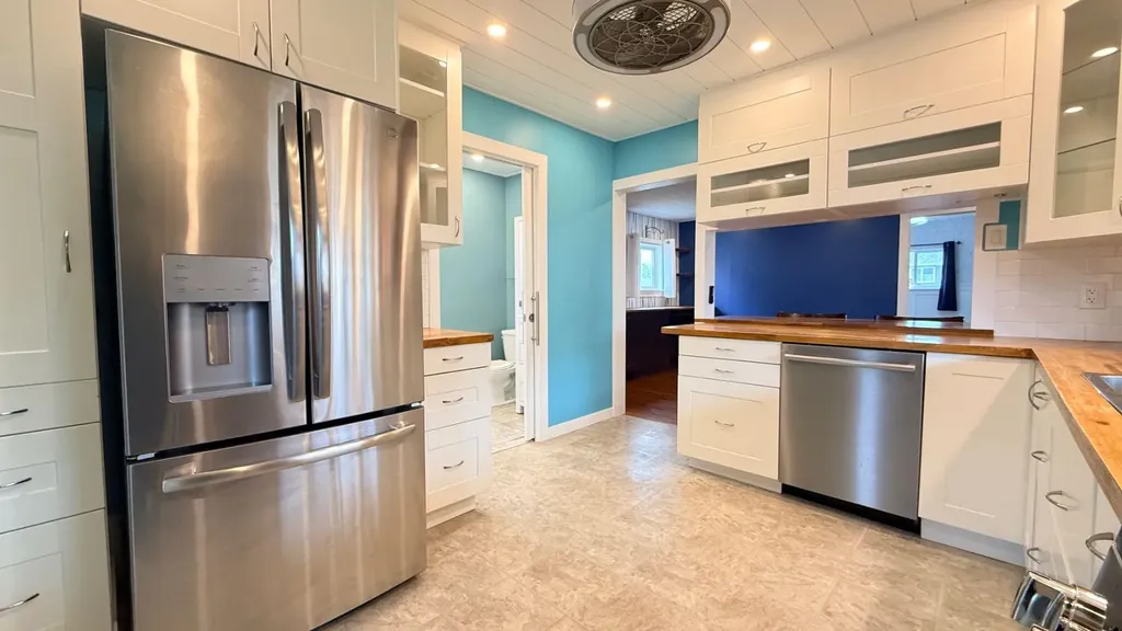 106 1 Street W Lashburn SK S0M 1H0