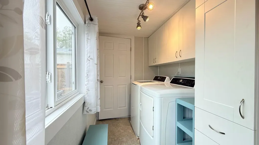 106 1 Street W Lashburn SK S0M 1H0