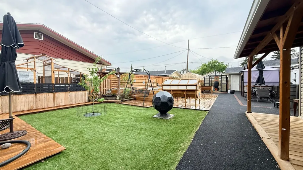 106 1 Street W Lashburn SK S0M 1H0