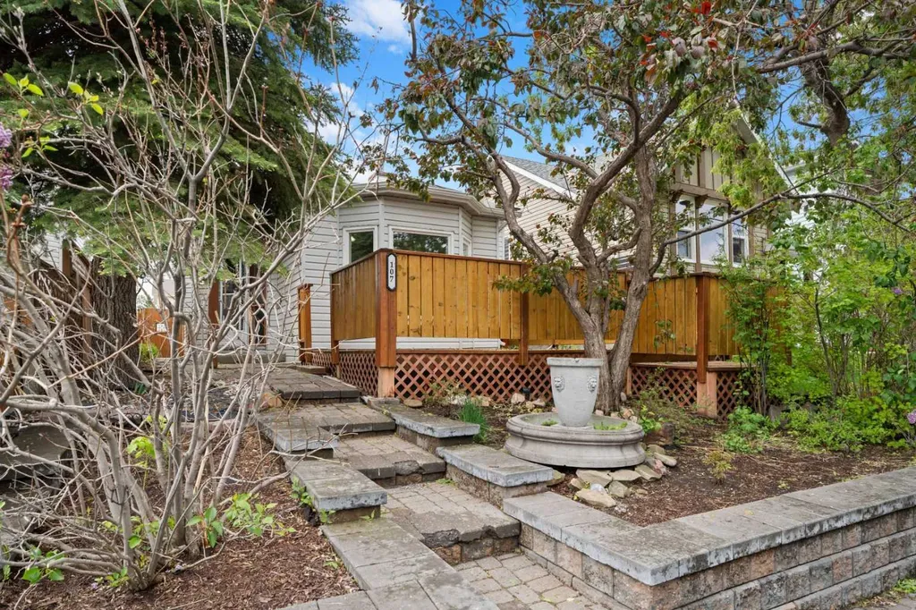 107 Tararidge Close NE Calgary AB T3J 2P1