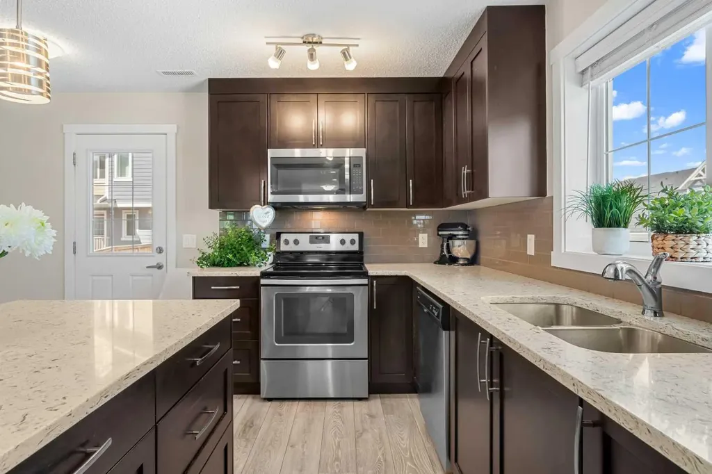 2400 Ravenswood View SE Airdrie AB T4A0V7