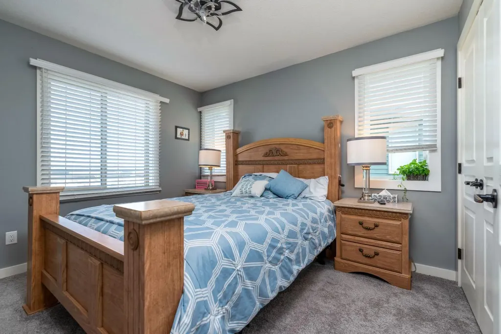 3390 72 Avenue Lloydminster AB T9V 3S4