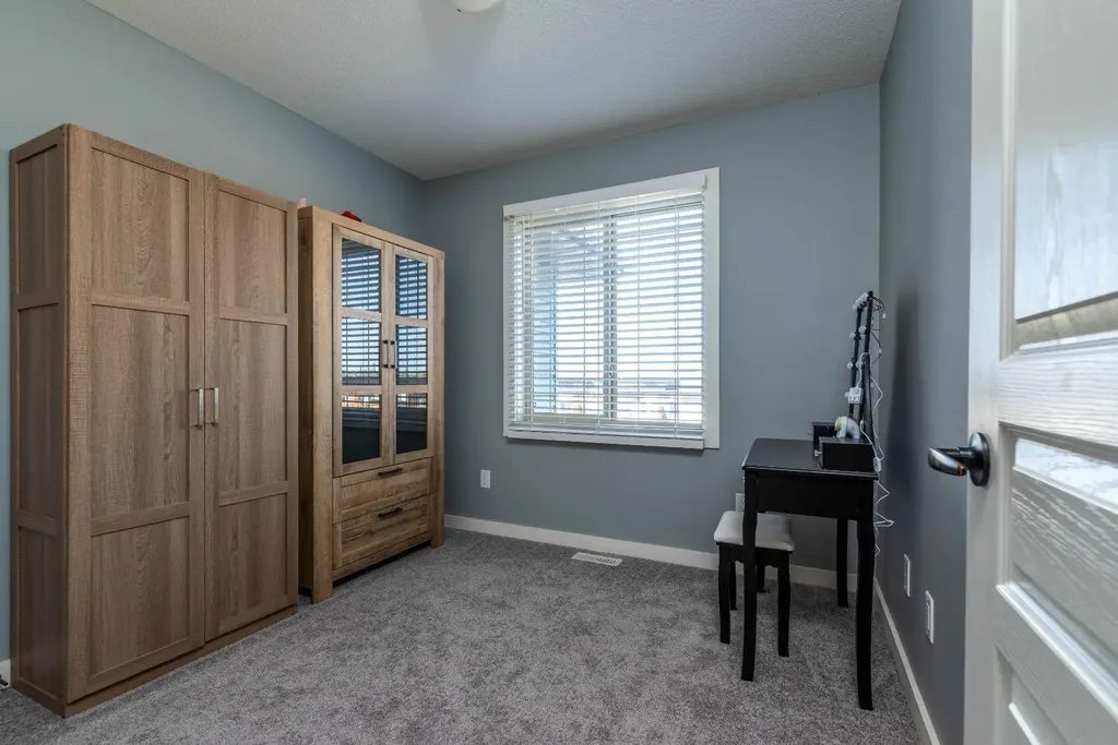 3390 72 Avenue Lloydminster AB T9V 3S4