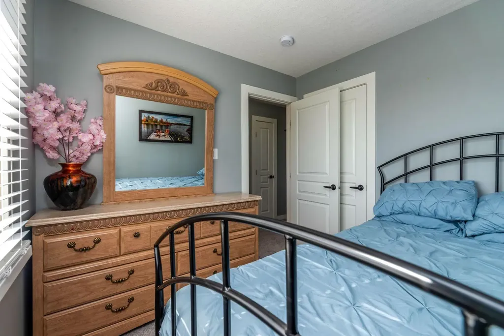 3390 72 Avenue Lloydminster AB T9V 3S4