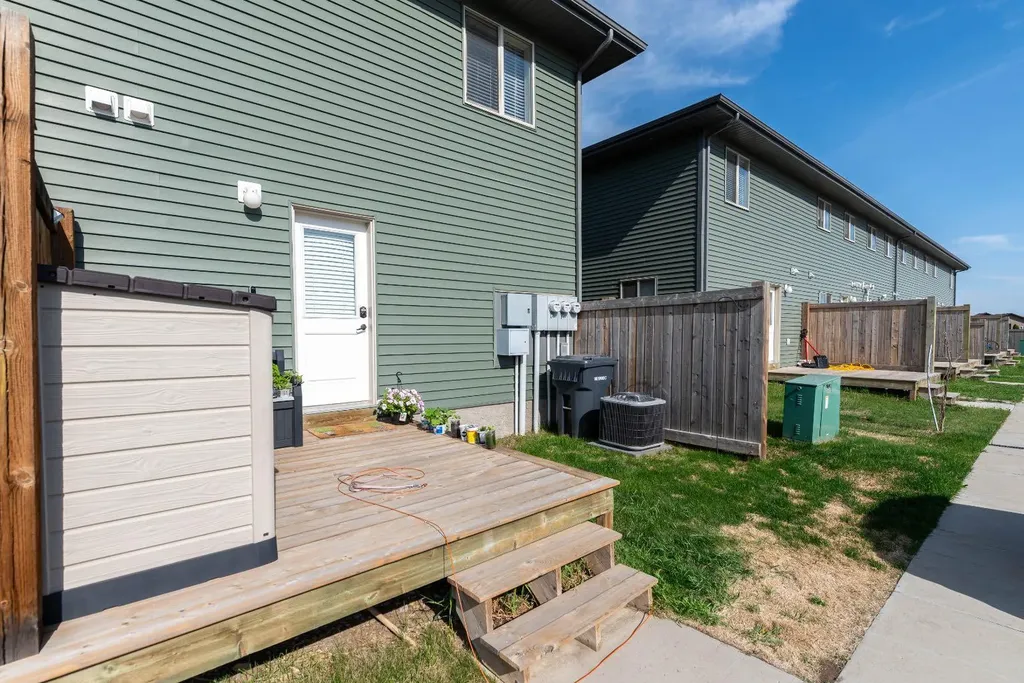 3390 72 Avenue Lloydminster AB T9V 3S4