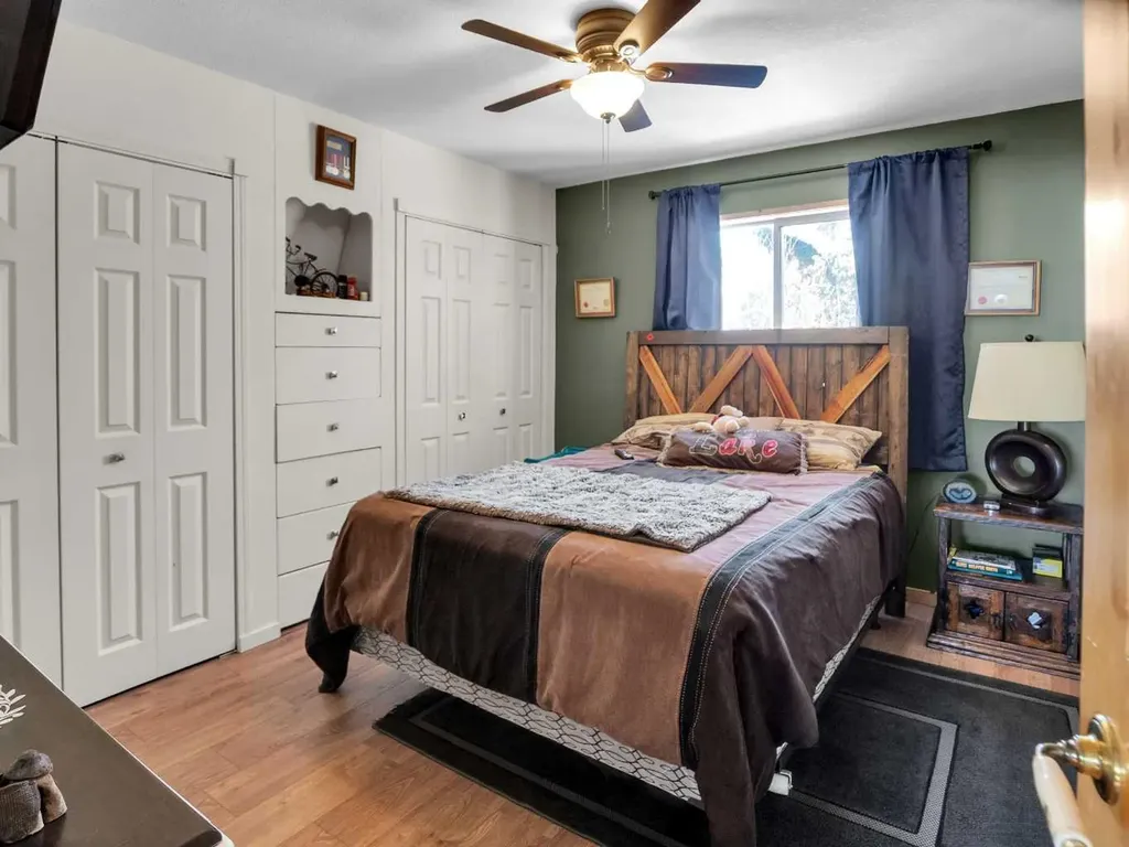 20 Lakeshore Drive Rural Ponoka County AB T0C 2J0