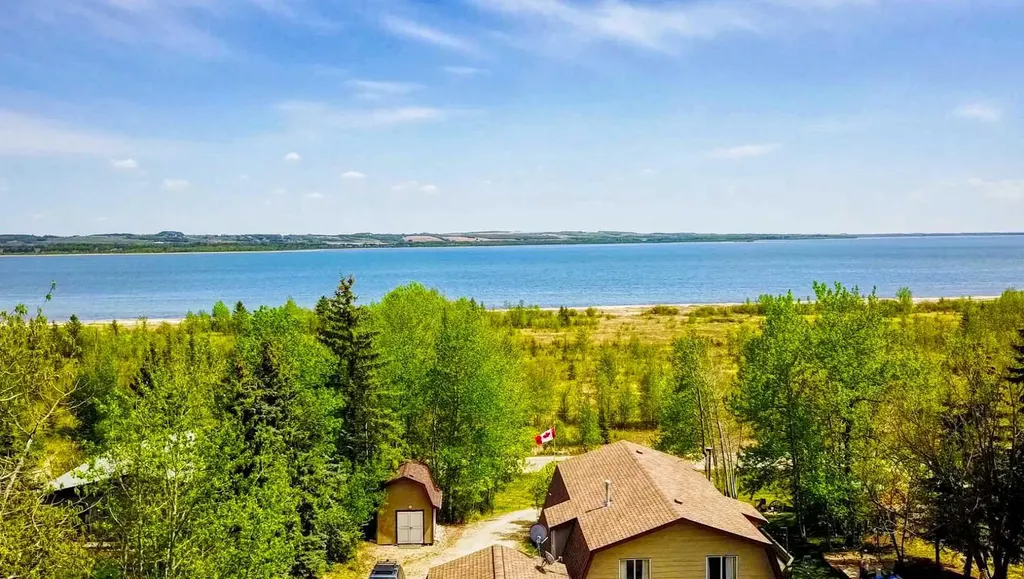 20 Lakeshore Drive Rural Ponoka County AB T0C 2J0