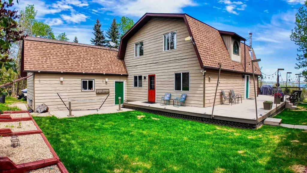 20 Lakeshore Drive Rural Ponoka County AB T0C 2J0