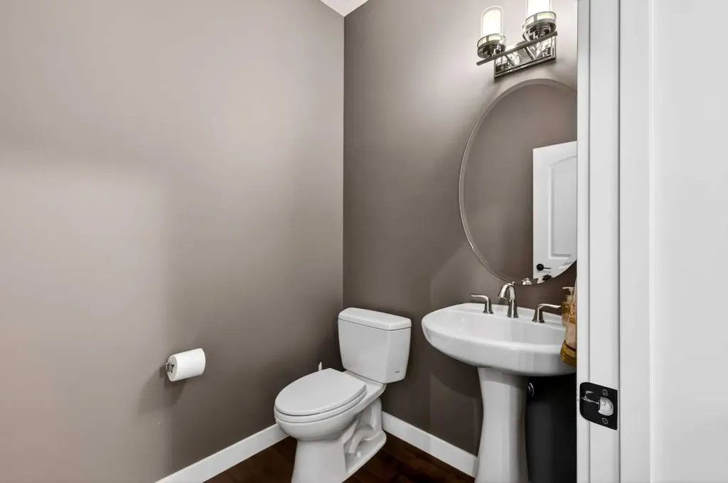68 Westland Crescent SW Calgary AB T3H 0W1