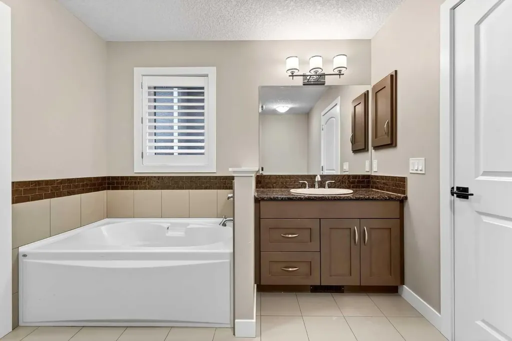 68 Westland Crescent SW Calgary AB T3H 0W1