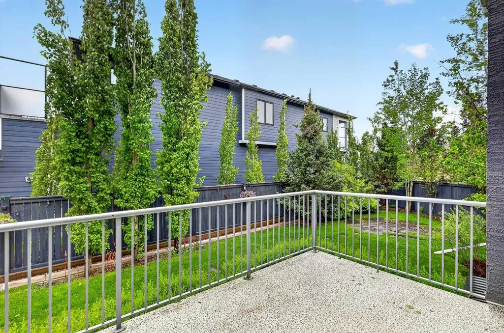 68 Westland Crescent SW Calgary AB T3H 0W1