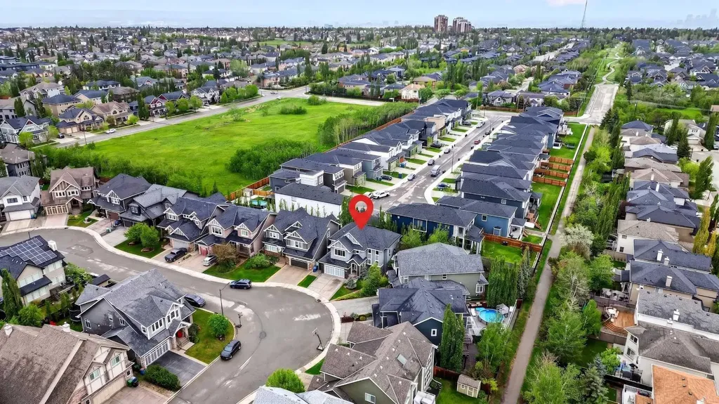 68 Westland Crescent SW Calgary AB T3H 0W1