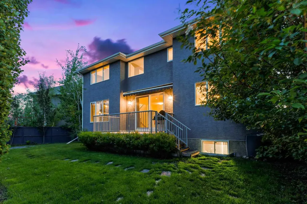 68 Westland Crescent SW Calgary AB T3H 0W1