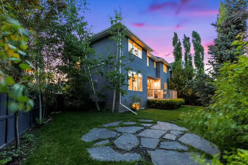 68 Westland Crescent SW Calgary AB T3H 0W1