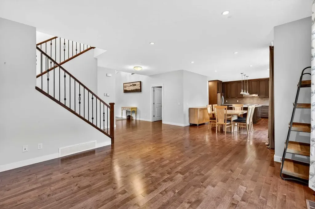 68 Westland Crescent SW Calgary AB T3H 0W1