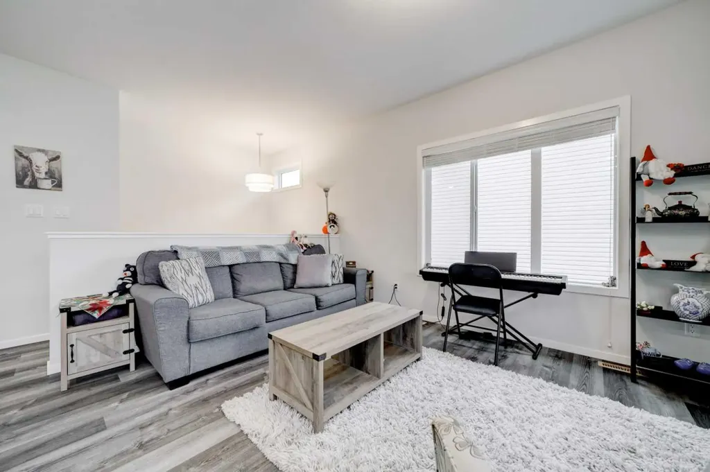 210 Firelight Way W Lethbridge AB T1J5T3